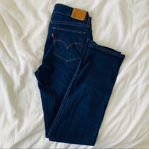 Levi’s 712 Slim